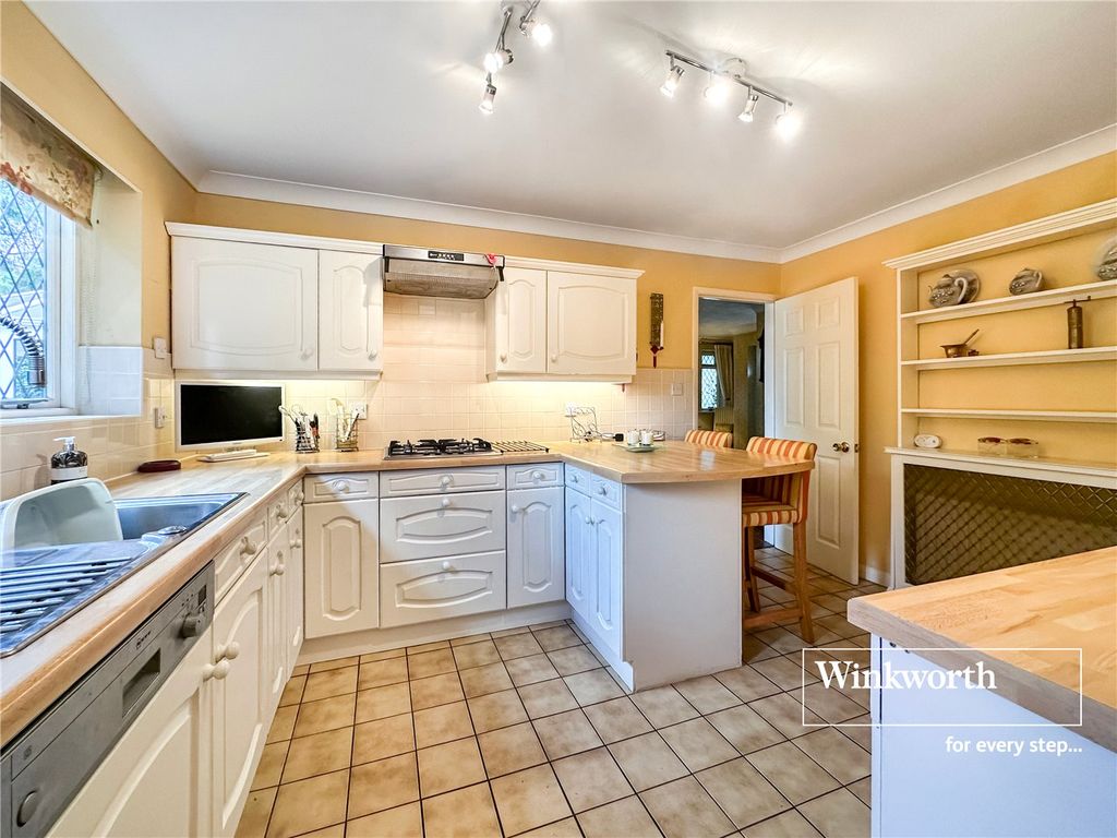 Property photo 2 of 22 Picture No. 19