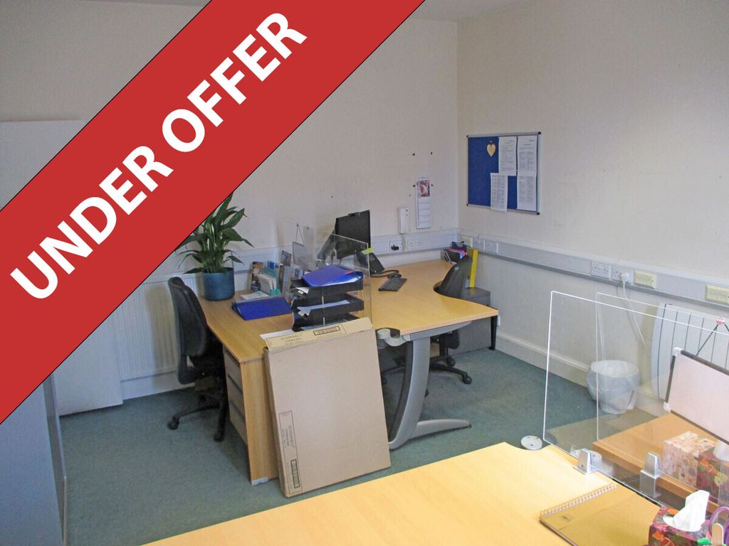 Property photo 3 of 5 95-99, Uckfield