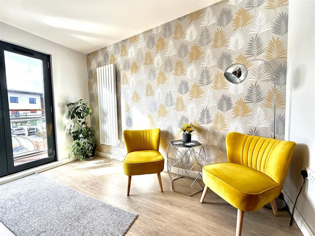 Property photo 3 of 30