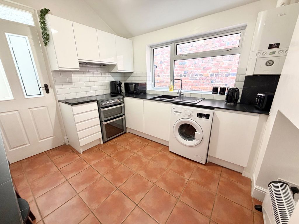 Property photo 3 of 24