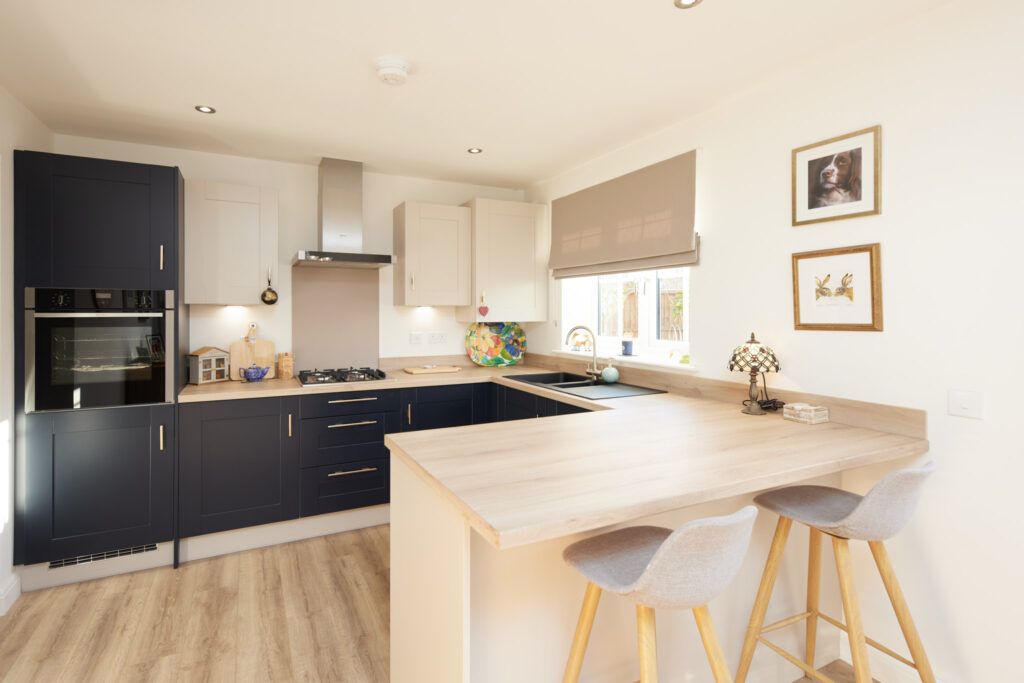 Property photo 2 of 28