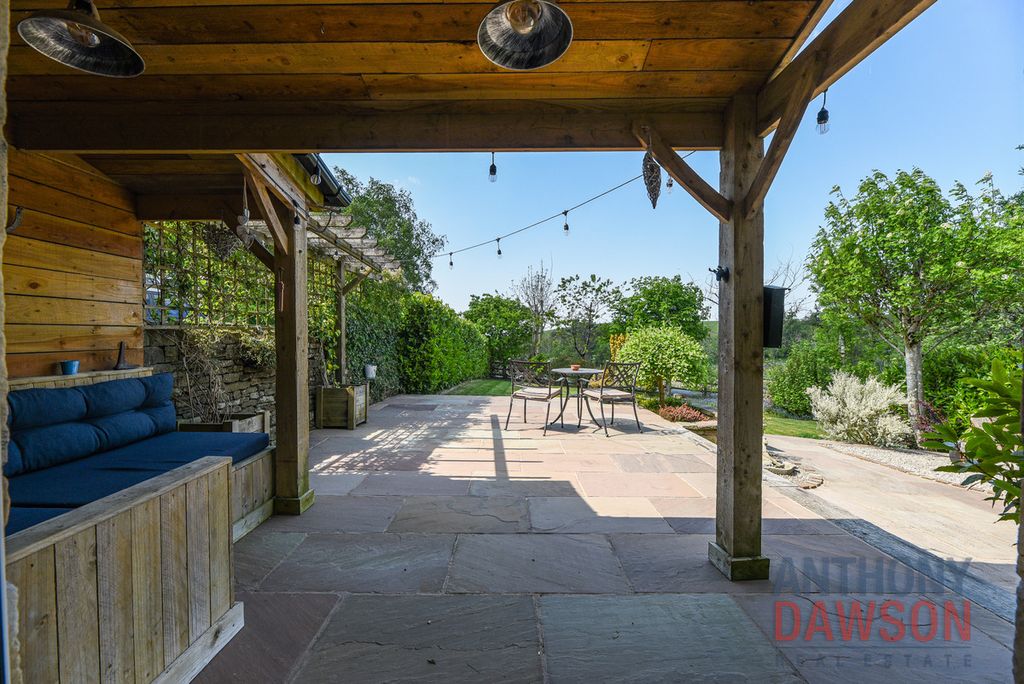 Property photo 3 of 21