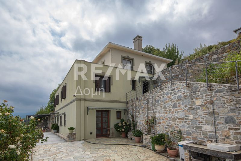 Property photo 1 of 50