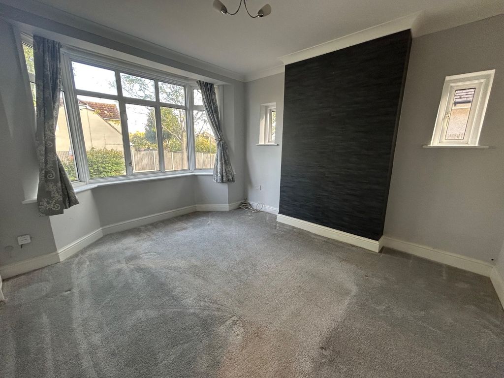 Property photo 2 of 16 4563194