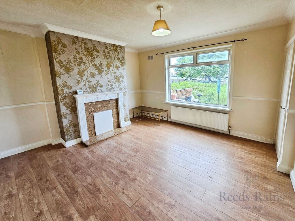 Property photo 3 of 12 Living Room