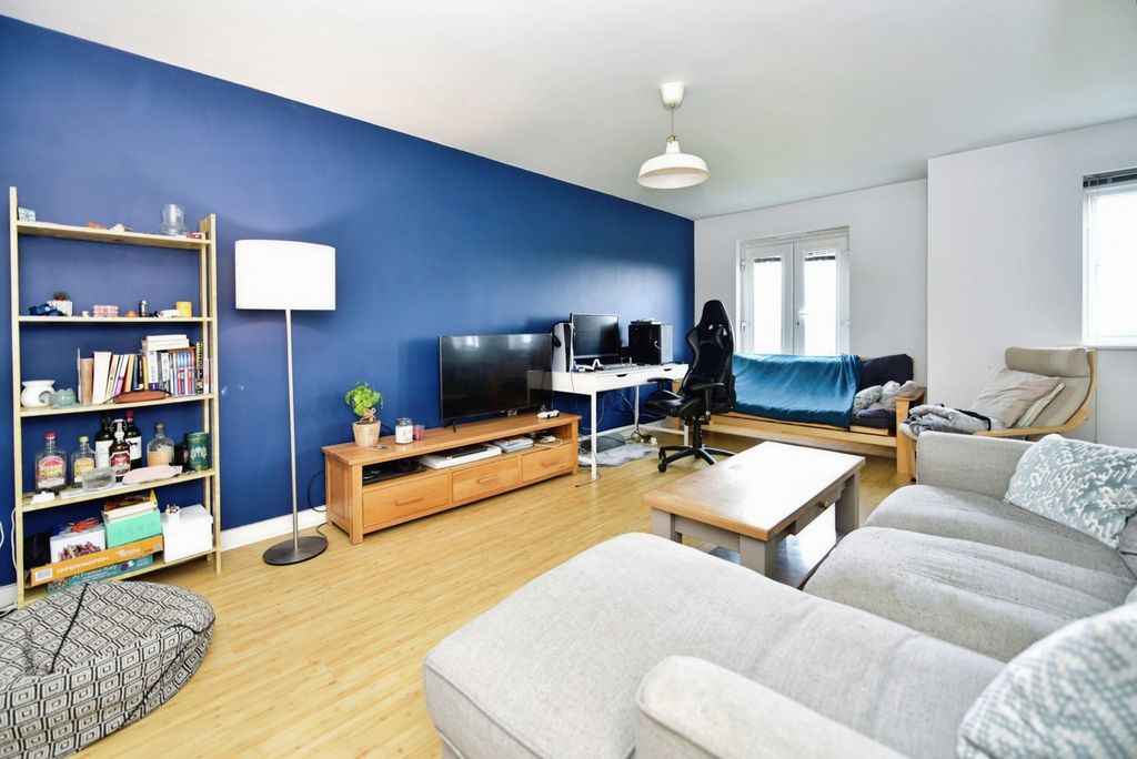 Property photo 2 of 14 Photo