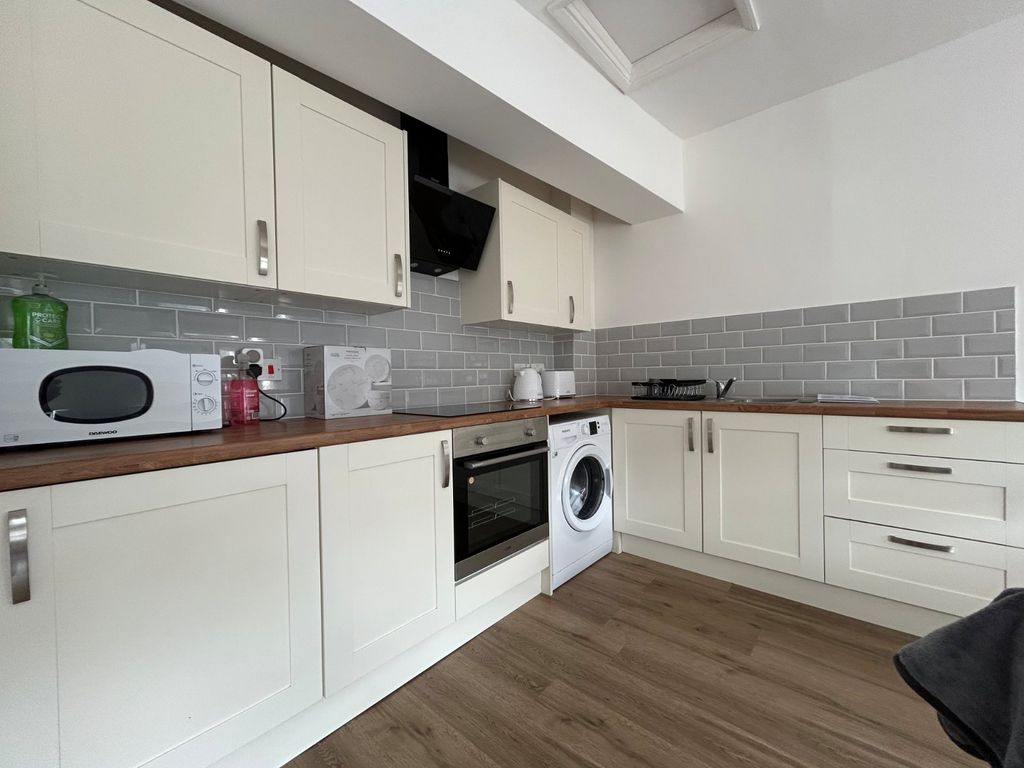 Property photo 3 of 11 Picture No. 08