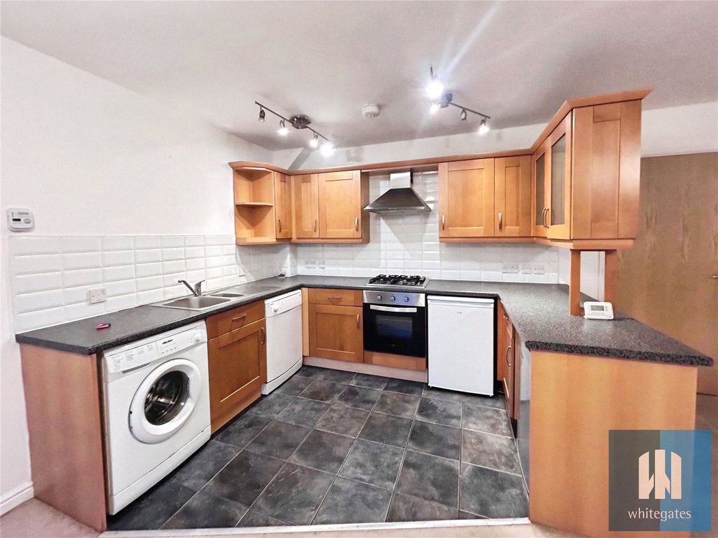 Property photo 2 of 18 Picture No. 13