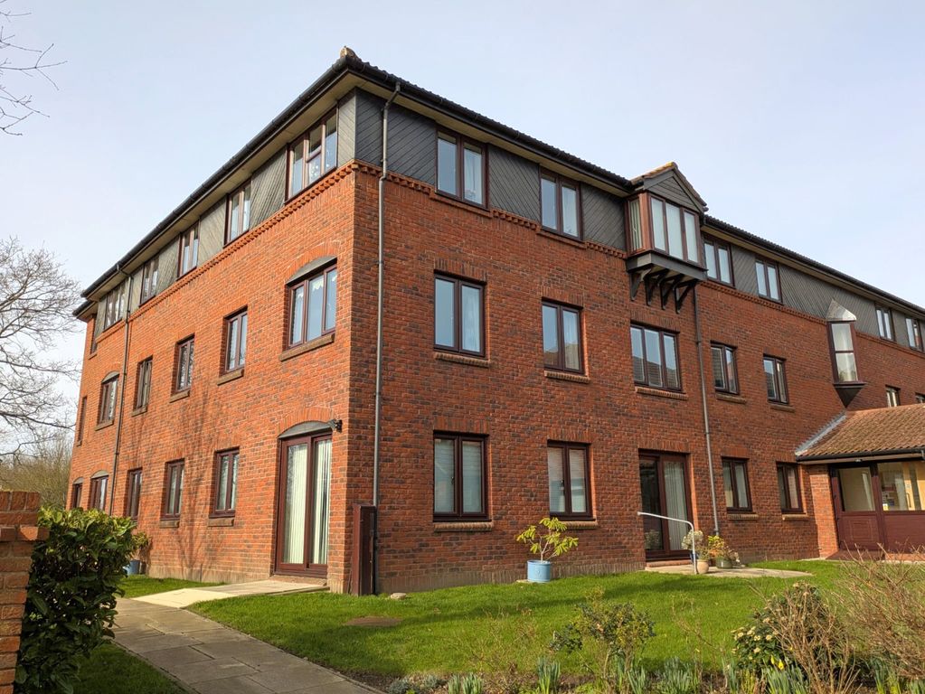 Property photo 1 of 8 4914031