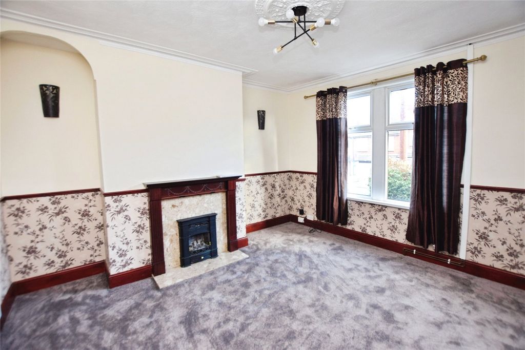 Property photo 3 of 6 Picture No. 12
