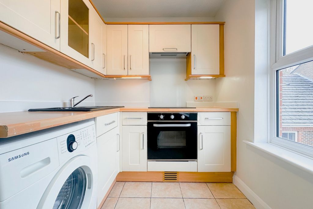 Property photo 1 of 13 Picture No. 30