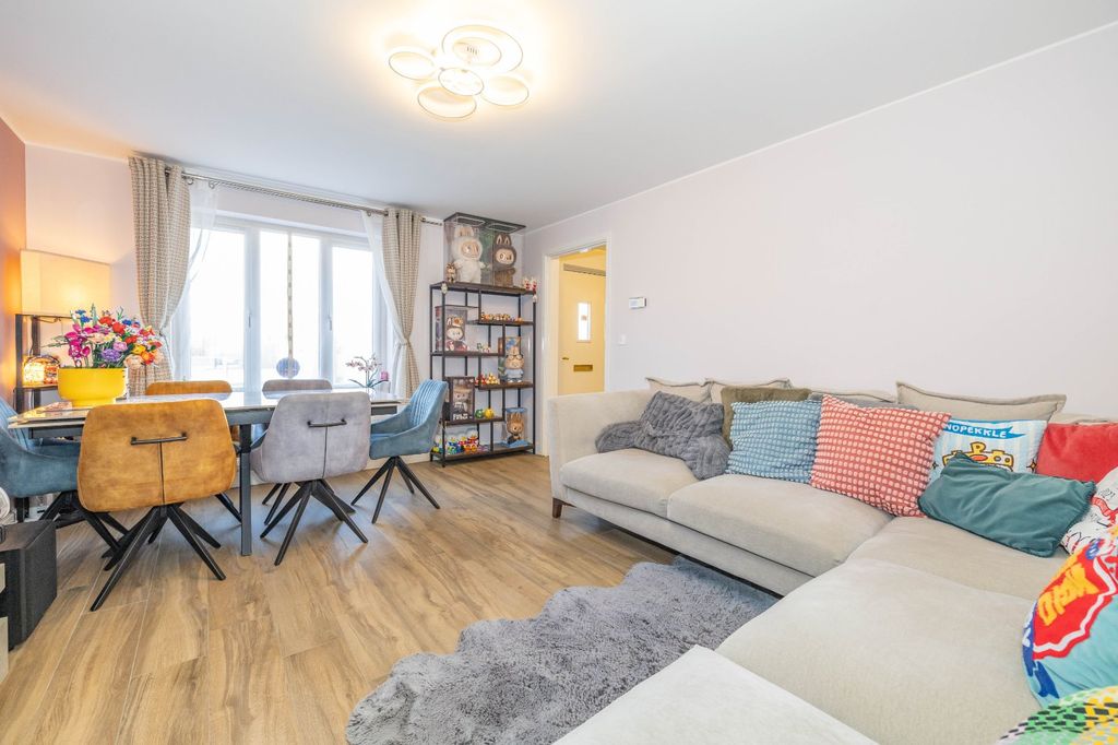 Property photo 2 of 13 Picture 2