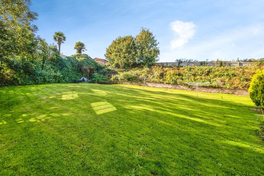 Property photo 2 of 16 Photo