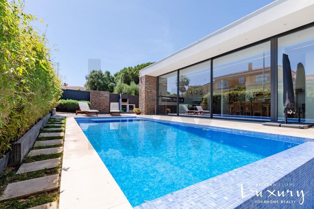 Property photo 2 of 52