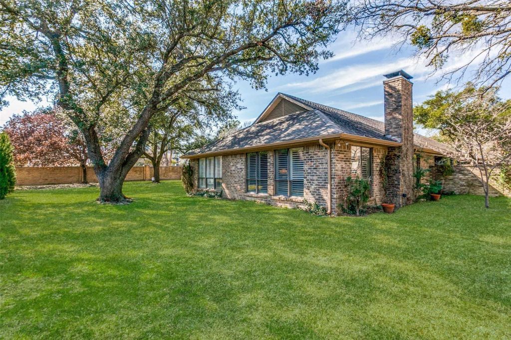 Property photo 1 of 30