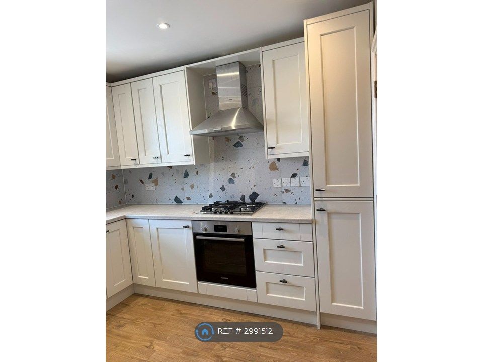 Property photo 2 of 33