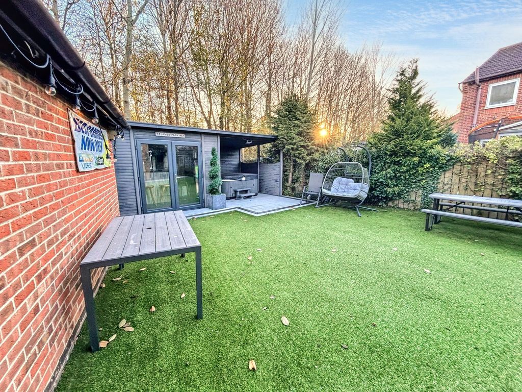 Property photo 2 of 21