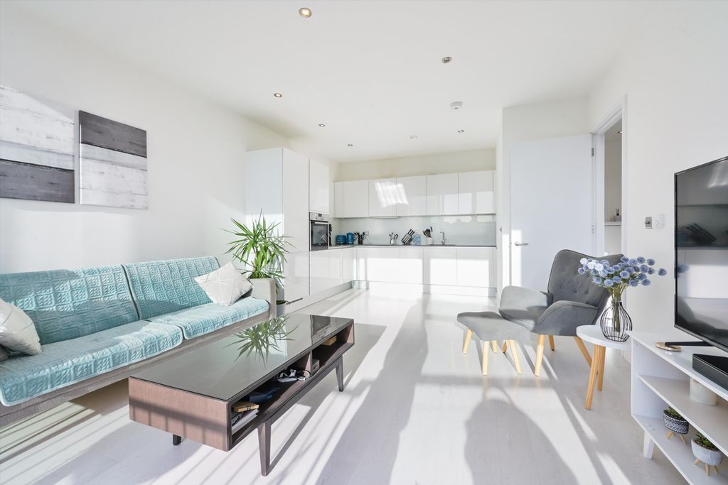 Property photo 1 of 12 Image