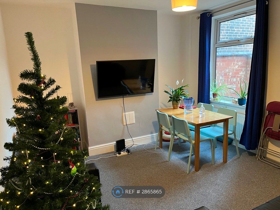 Property photo 2 of 9 Lounge