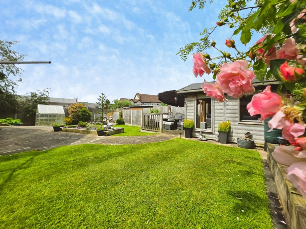 Property photo 2 of 45 Pbox-Img.Jpg
