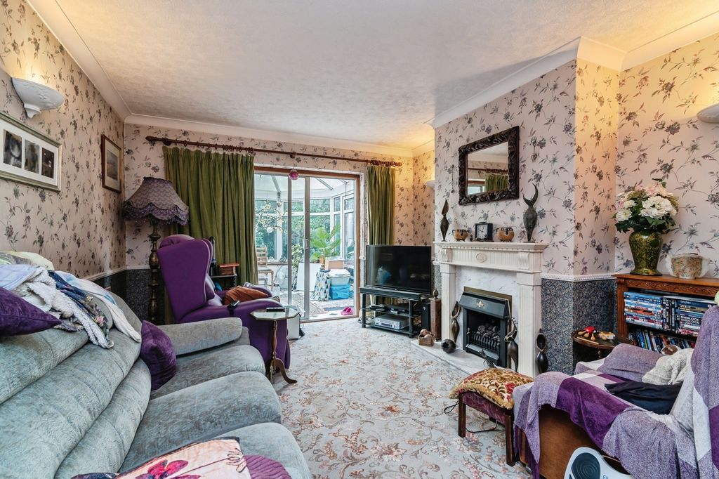 Property photo 3 of 17 Pbox-Img.Jpg