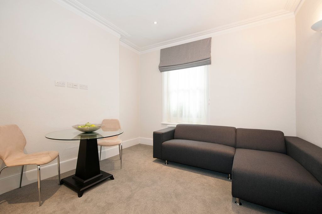 Property photo 1 of 4