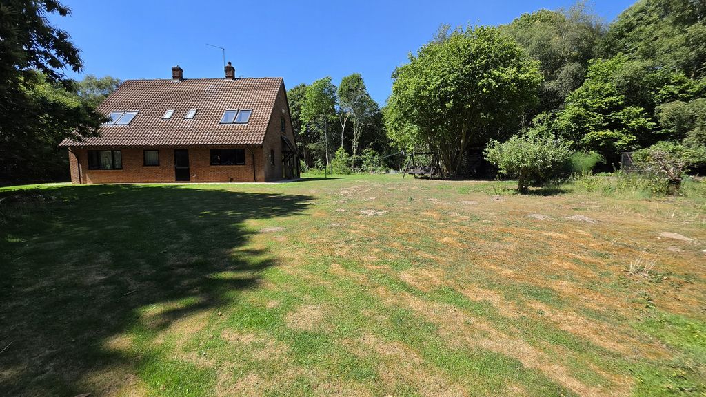 Property photo 3 of 40