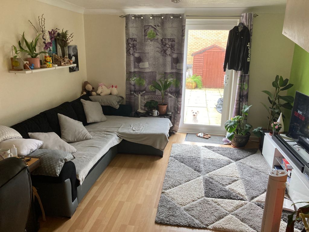 Property photo 2 of 5