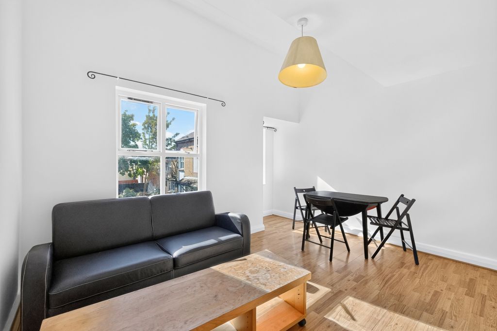 Property photo 3 of 13 Bfk_3448