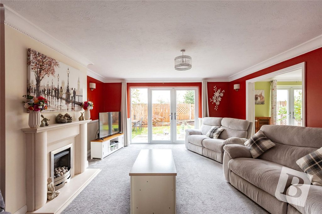 Property photo 3 of 24 Living Room