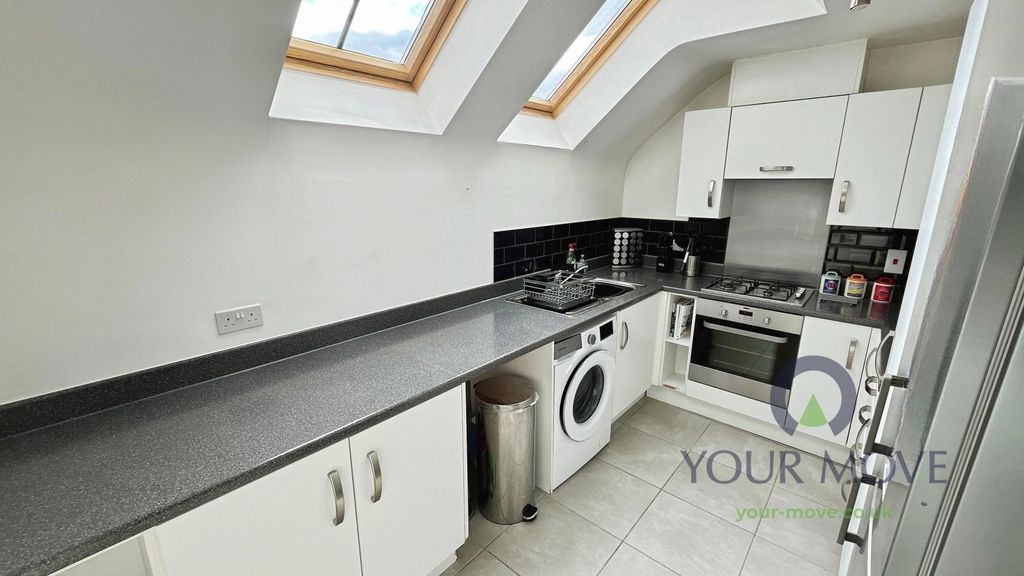 Property photo 3 of 15 Kitchen