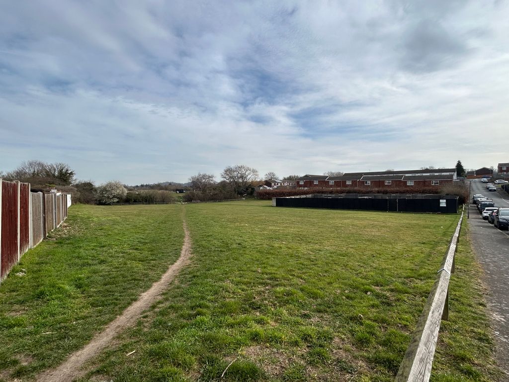 Property photo 3 of 13
