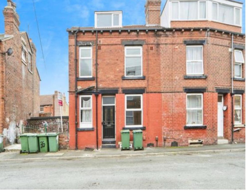 Property photo 1 of 5