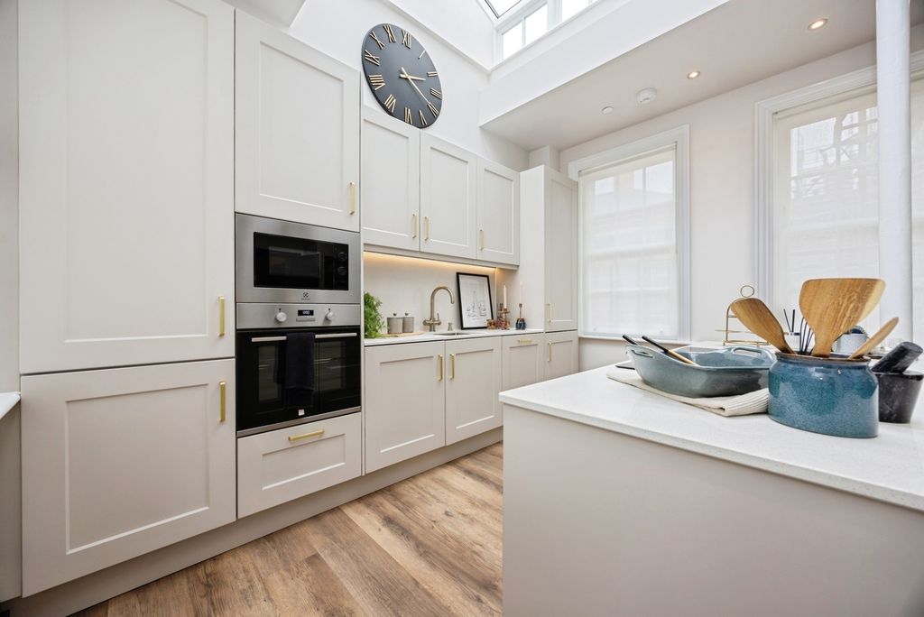 Property photo 2 of 19 Pbox-Img.Jpg