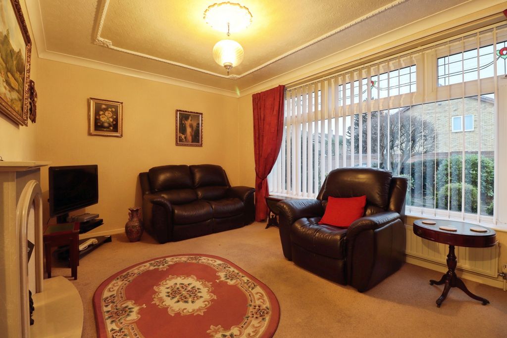 Property photo 3 of 15