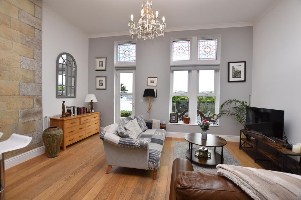 Property photo 3 of 22 Open Plan Lounge/Kitchen/Diner