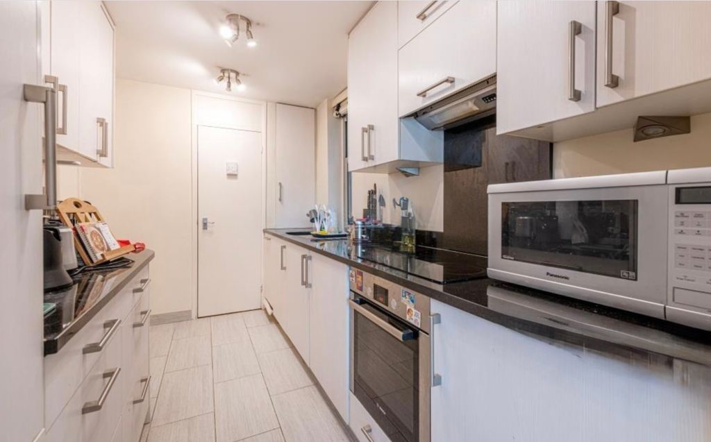 Property photo 2 of 9