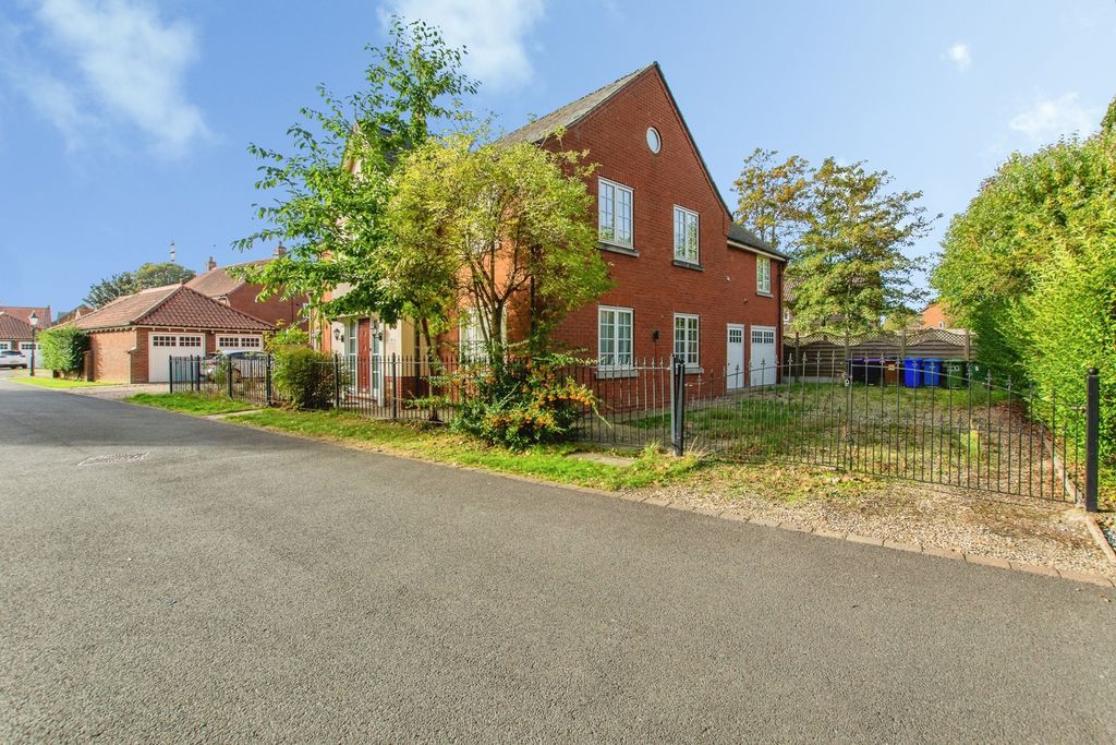 Property photo 2 of 22 Pbox-Img.Jpg