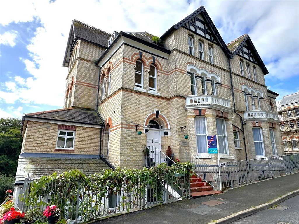 Property photo 1 of 8 Front.Jpg