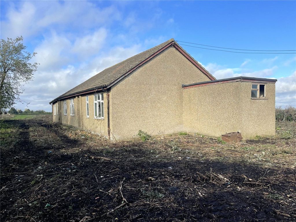 Property photo 1 of 12 Picture No. 18