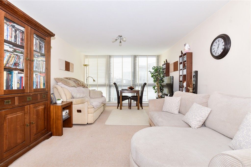 Property photo 3 of 7 Open Plan Lounge/Kitchen