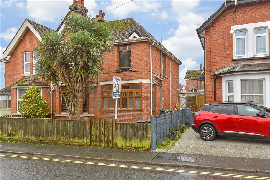 Property photo 1 of 17 External (Brochure)