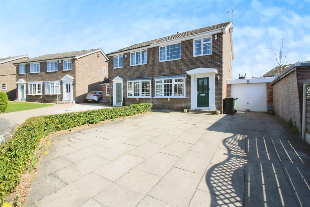 Property photo 1 of 24 Outside