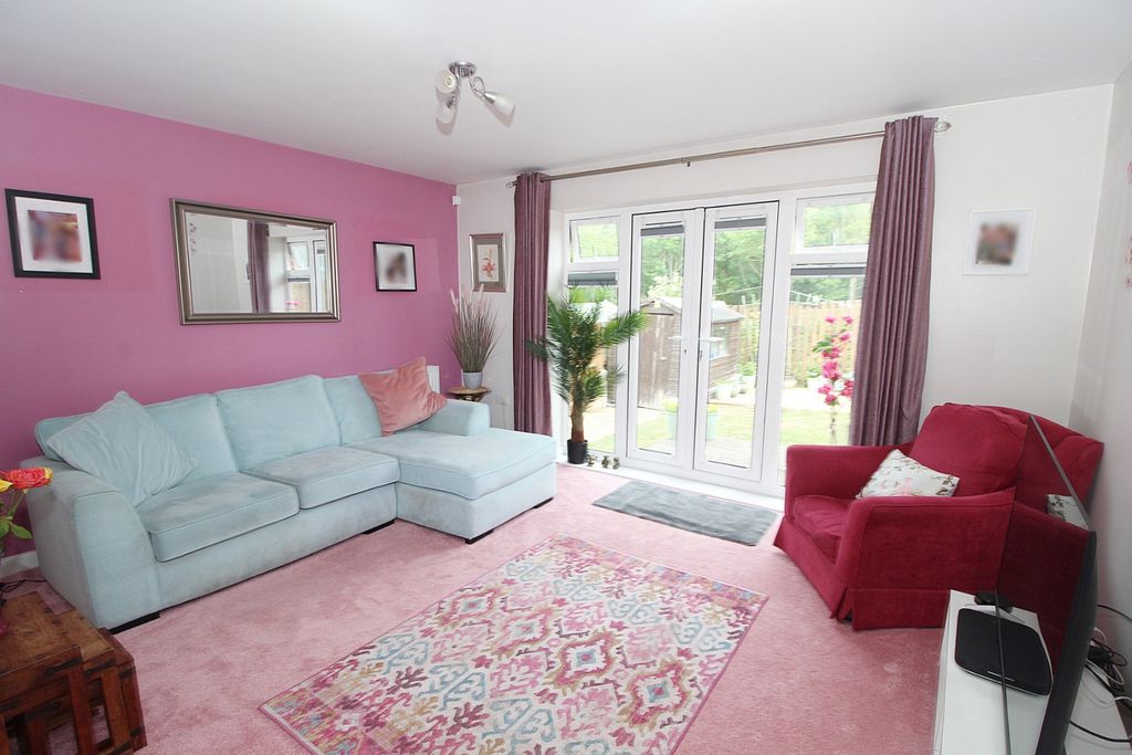 Property photo 2 of 12 5157471