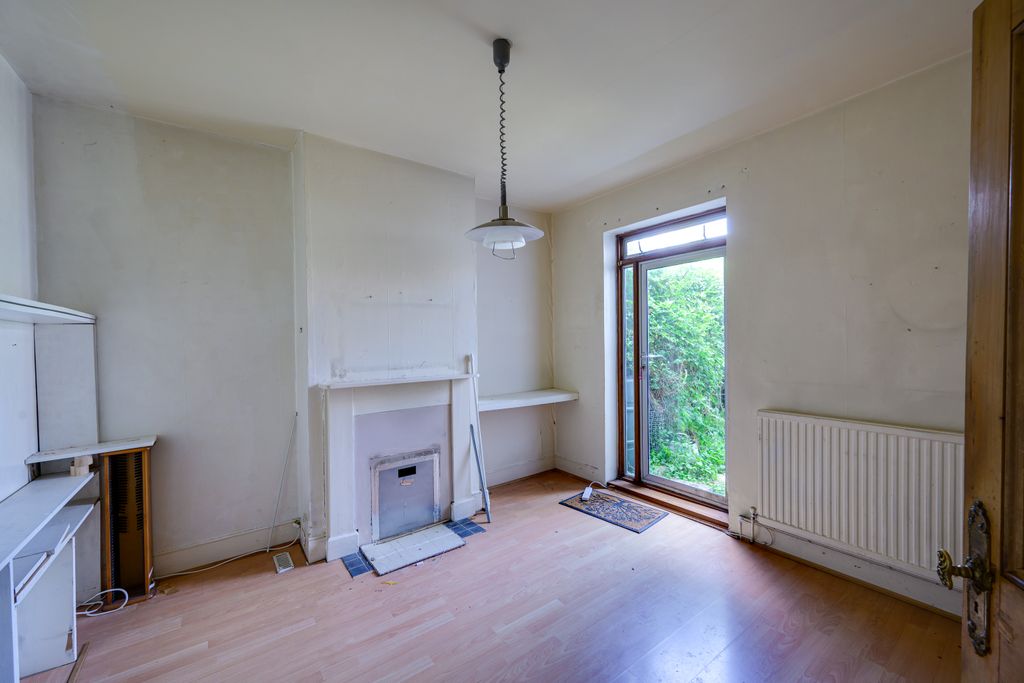 Property photo 3 of 21