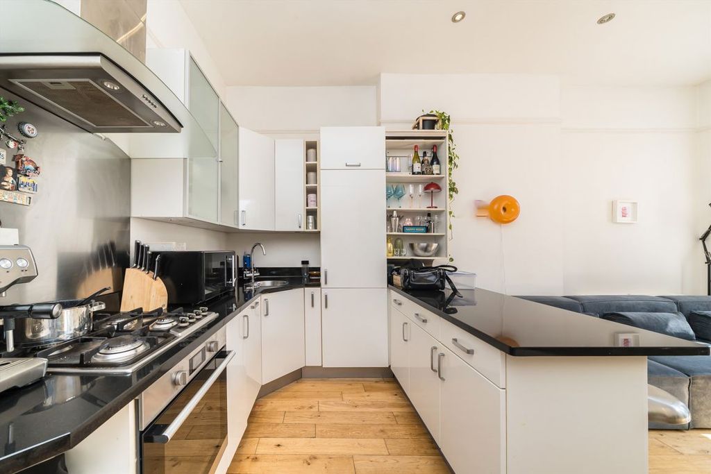 Property photo 2 of 5