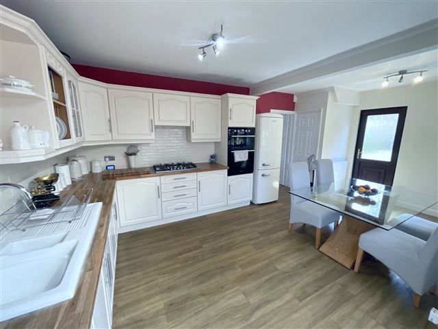 Property photo 3 of 21 Kitchen/Diner