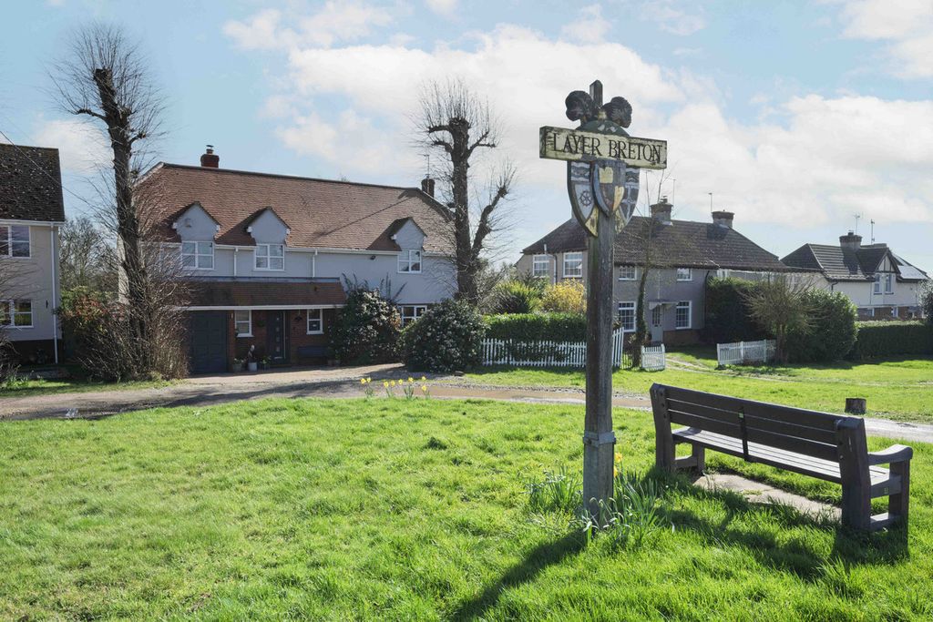 Property photo 1 of 35