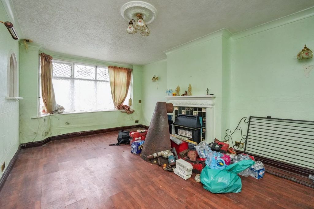 Property photo 3 of 20