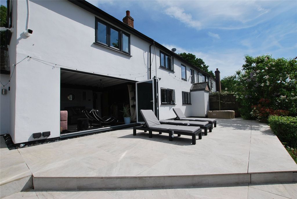 Property photo 2 of 20 Picture No. 40
